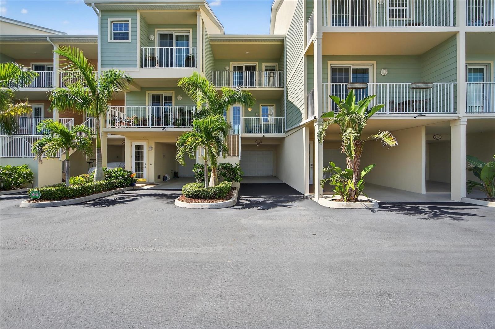 3266 Mangrove Point Dr Property Photo 6