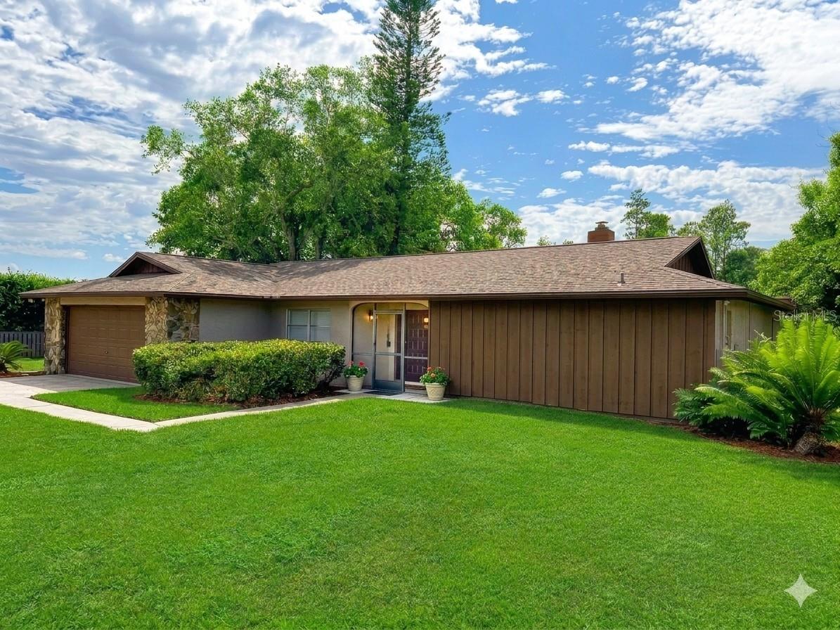 3215 Lake Saxon Dr Property Photo 1