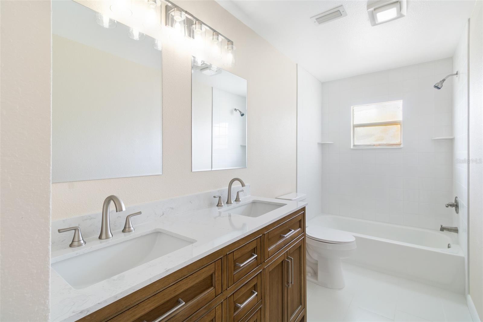 3215 Lake Saxon Dr Property Photo 15