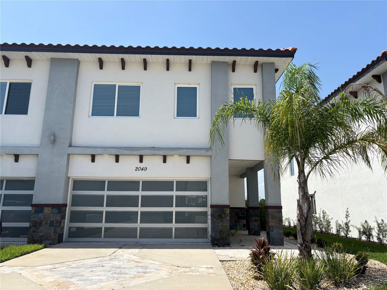 2049 GREENBRIAR TER Property Photo 1
