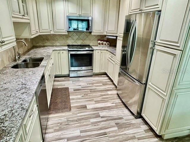 15116 Roundup Dr Property Photo 4