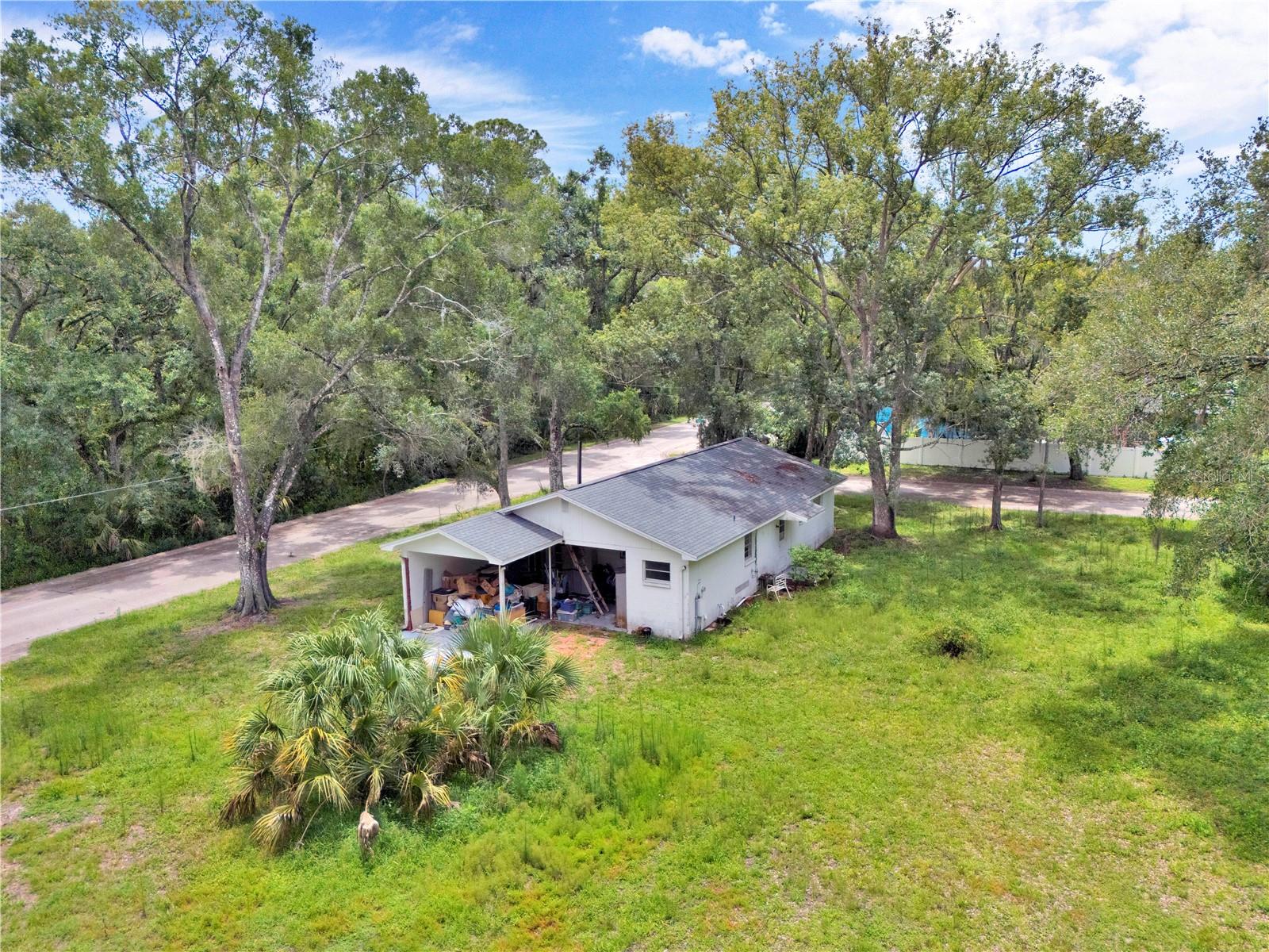 11916 Davis Rd Property Photo 6