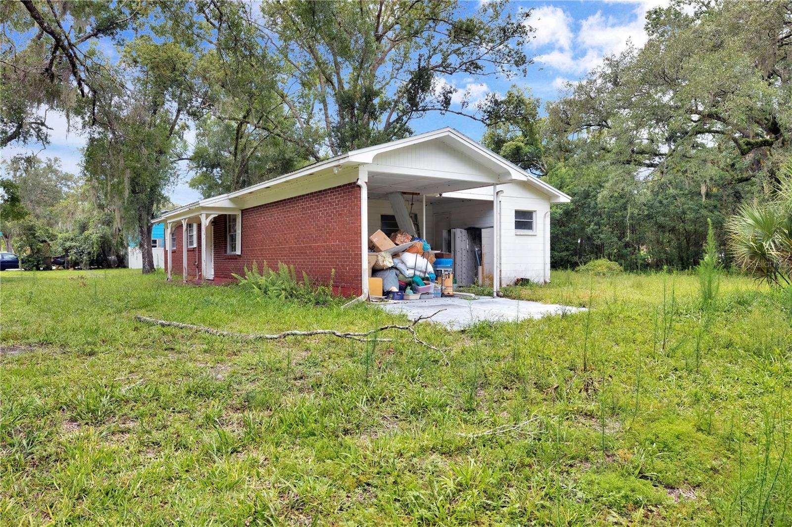 11916 Davis Rd Property Photo 12