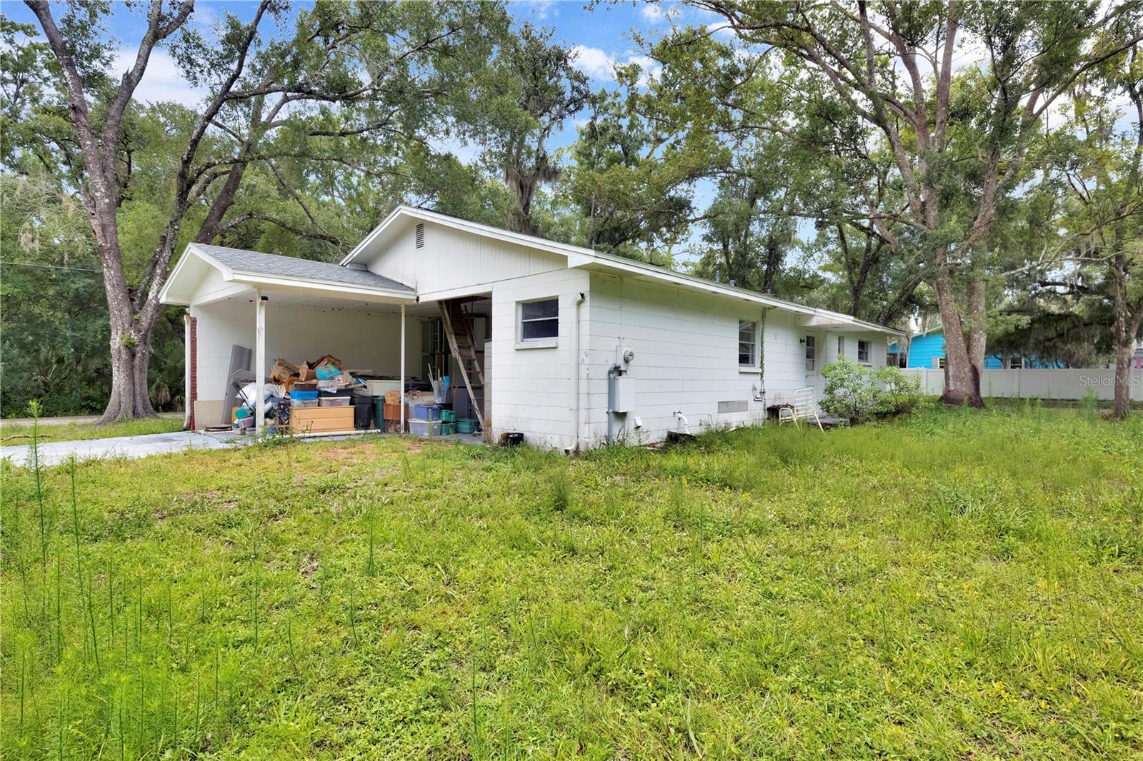 11916 Davis Rd Property Photo 14