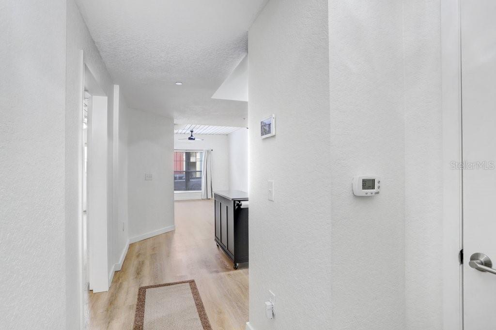 2440 W Horatio St #1012 Property Photo 6
