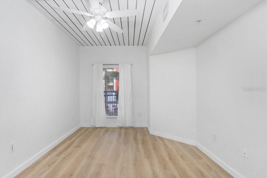 2440 W Horatio St #1012 Property Photo 17