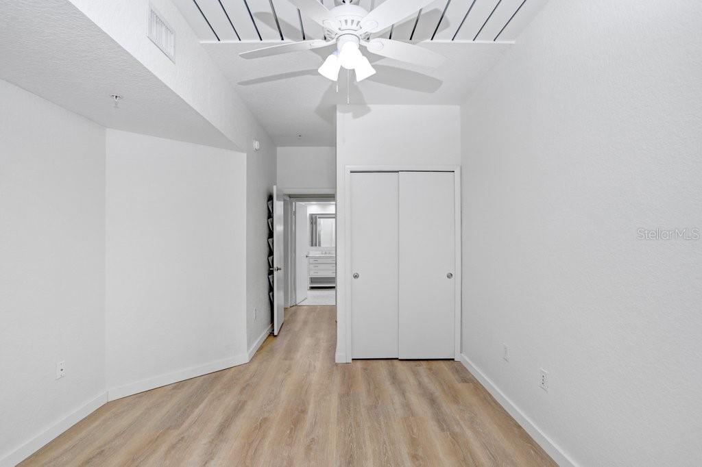 2440 W Horatio St #1012 Property Photo 19