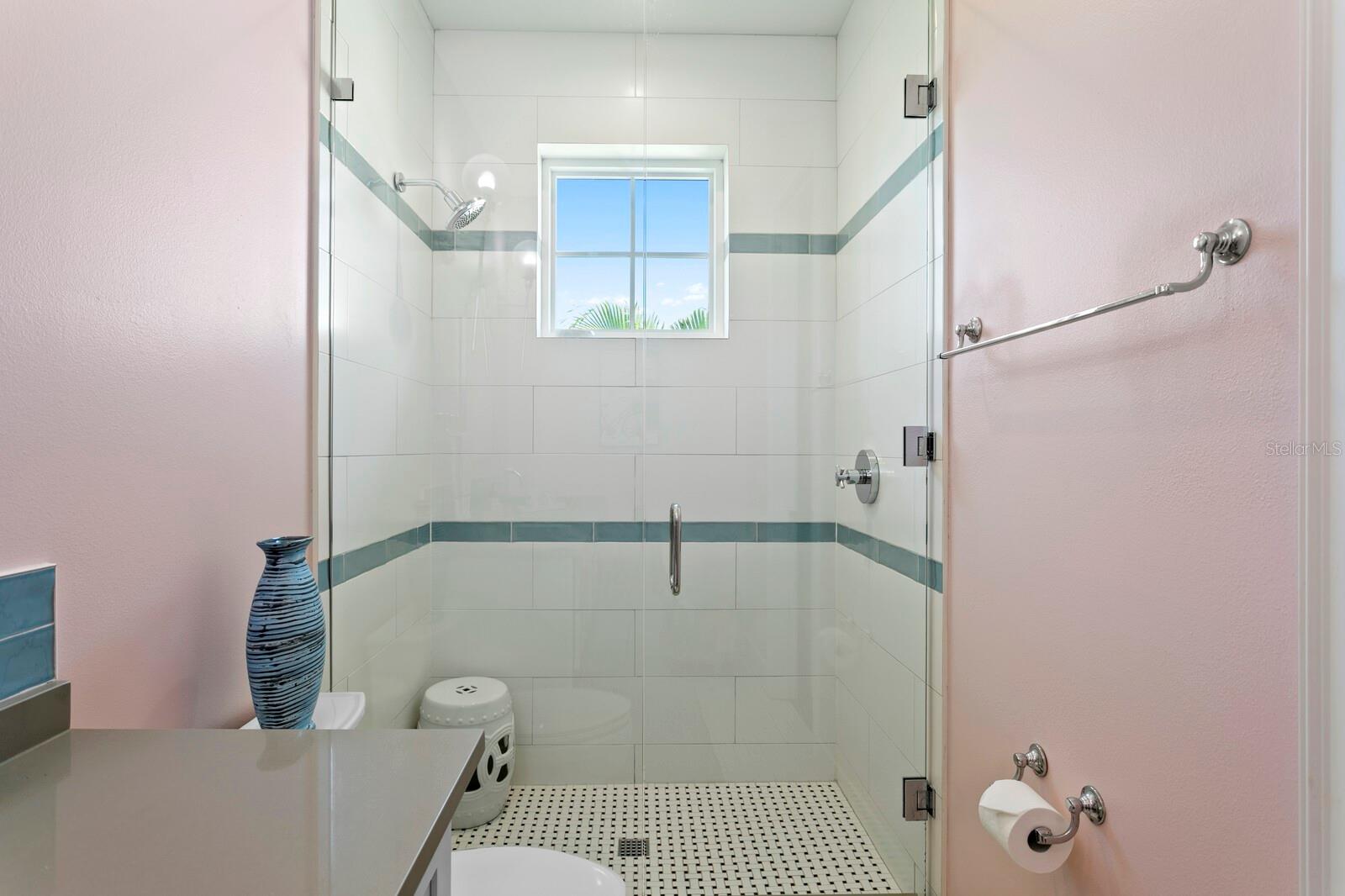 220 N Harbor Dr Property Photo 27