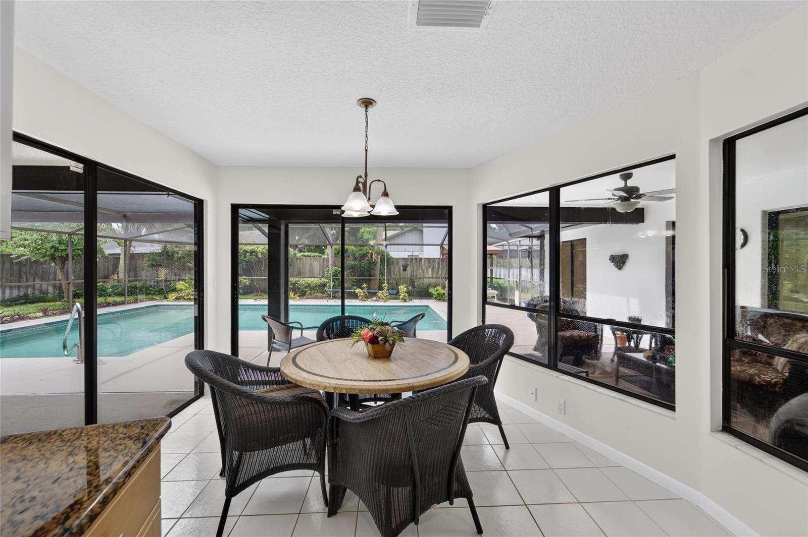 14015 Shady Shores Dr Property Photo 14