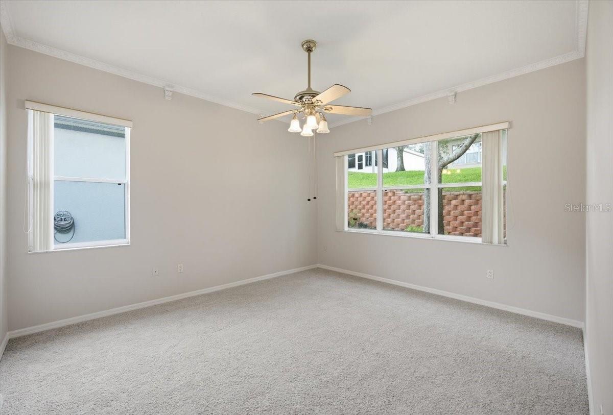794 Wolf Creek St Property Photo 8