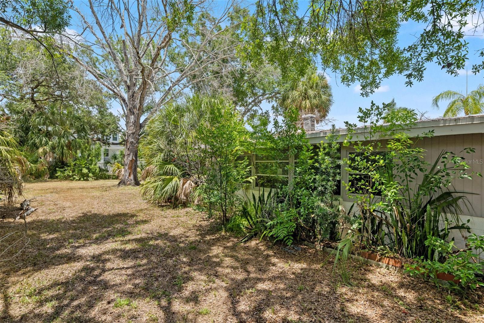 4635 W Bay Villa Ave Property Photo 11
