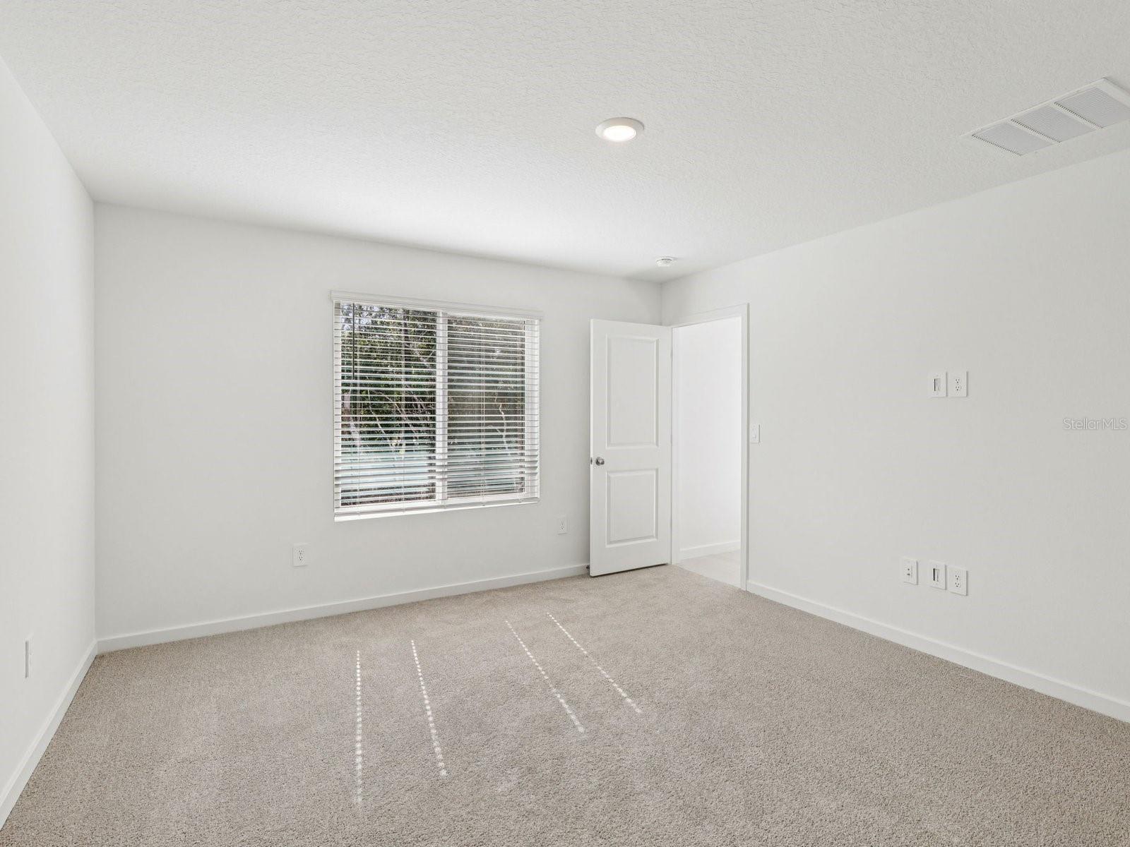 112 Wandering Creek Way Property Photo 8