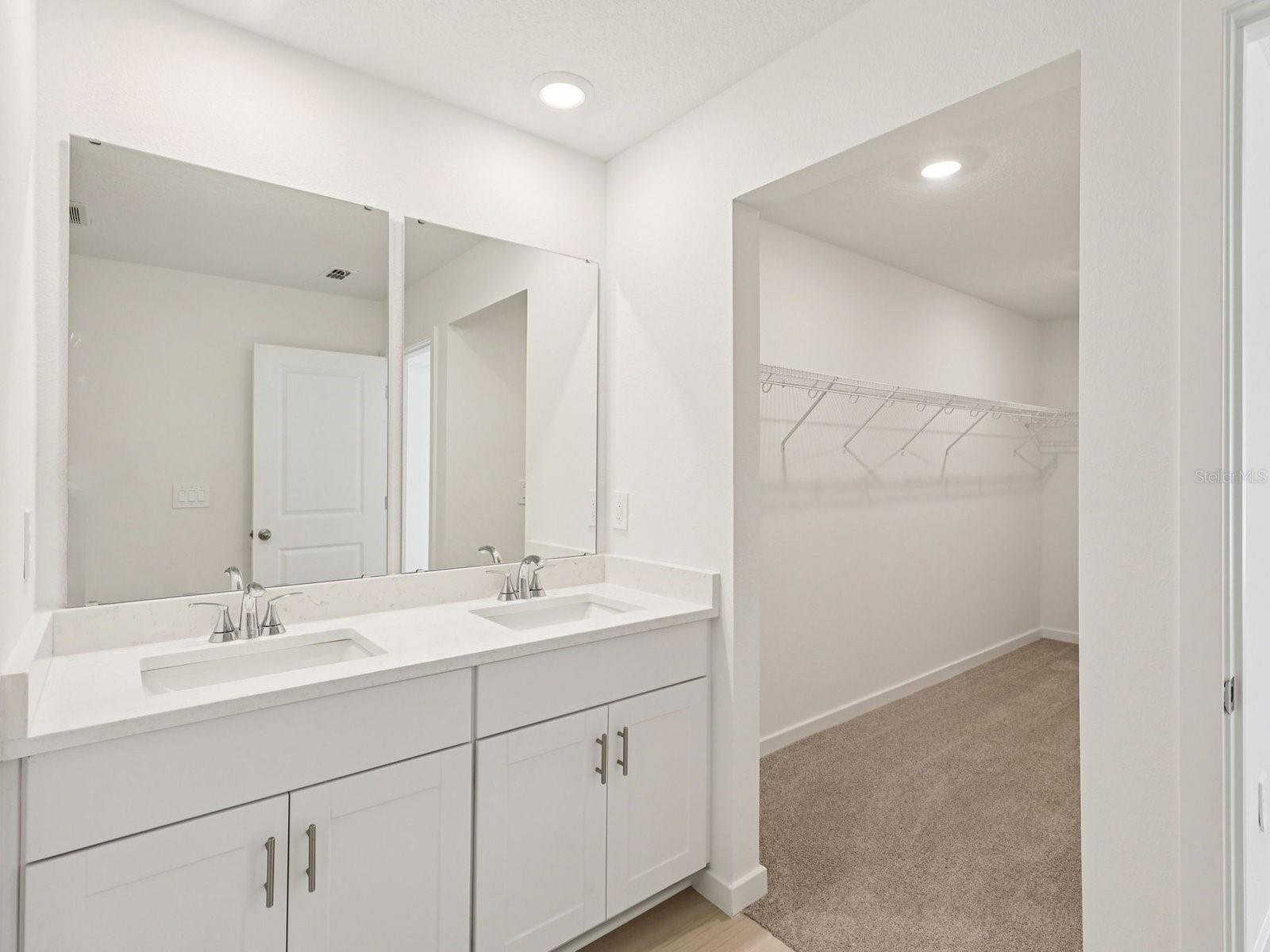 112 Wandering Creek Way Property Photo 10