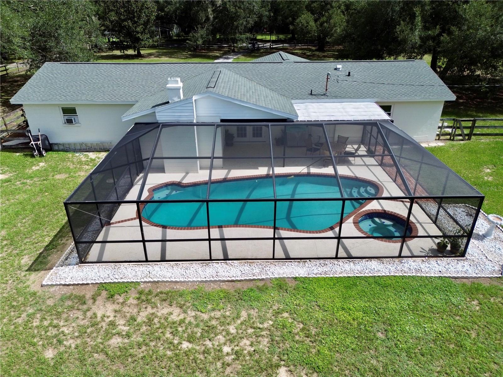 11215 Russell Dr Property Photo 6