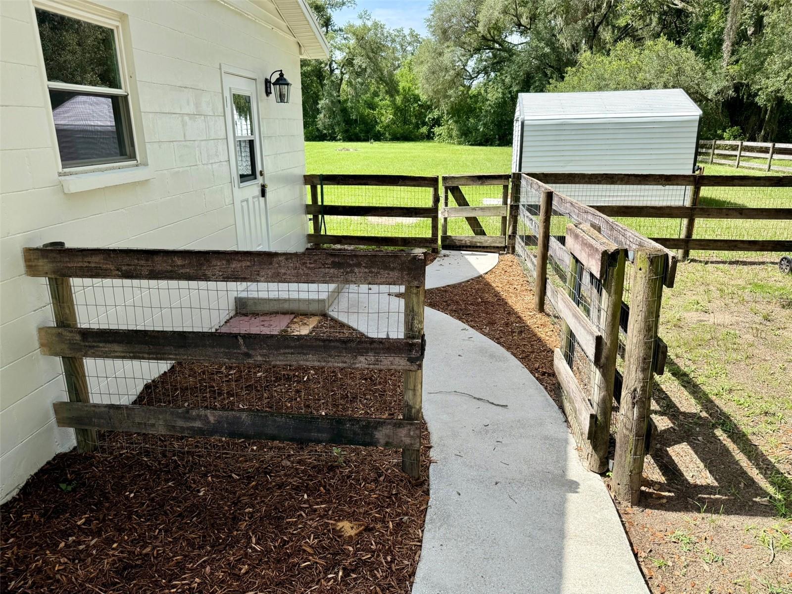 11215 Russell Dr Property Photo 8