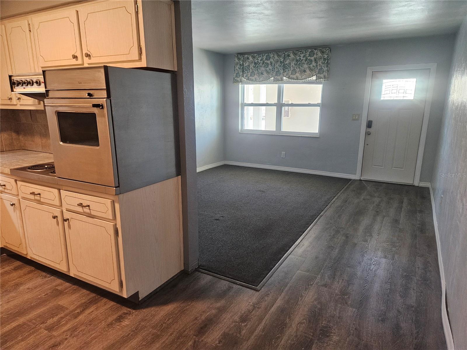4565 Duhme Rd #207 Property Photo 4