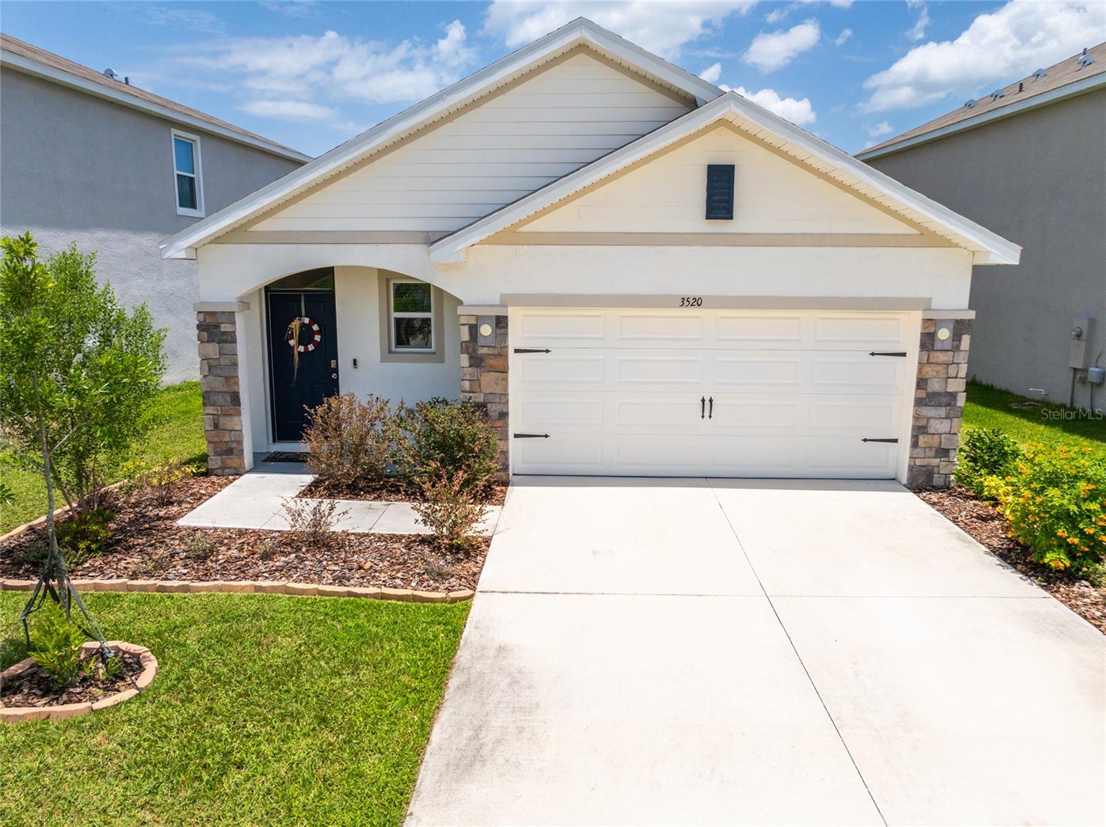 3520 Maple Grove Way Property Photo 1
