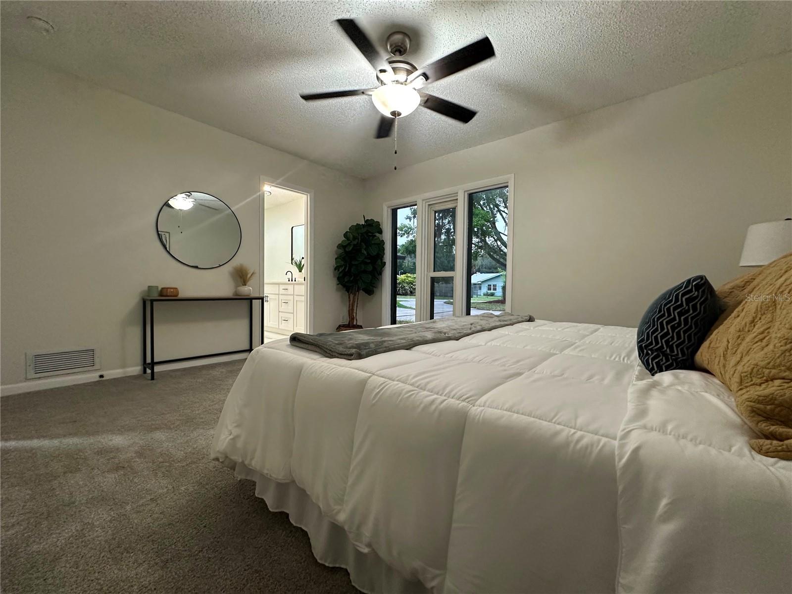 22360 Stillwood Dr Property Photo 15