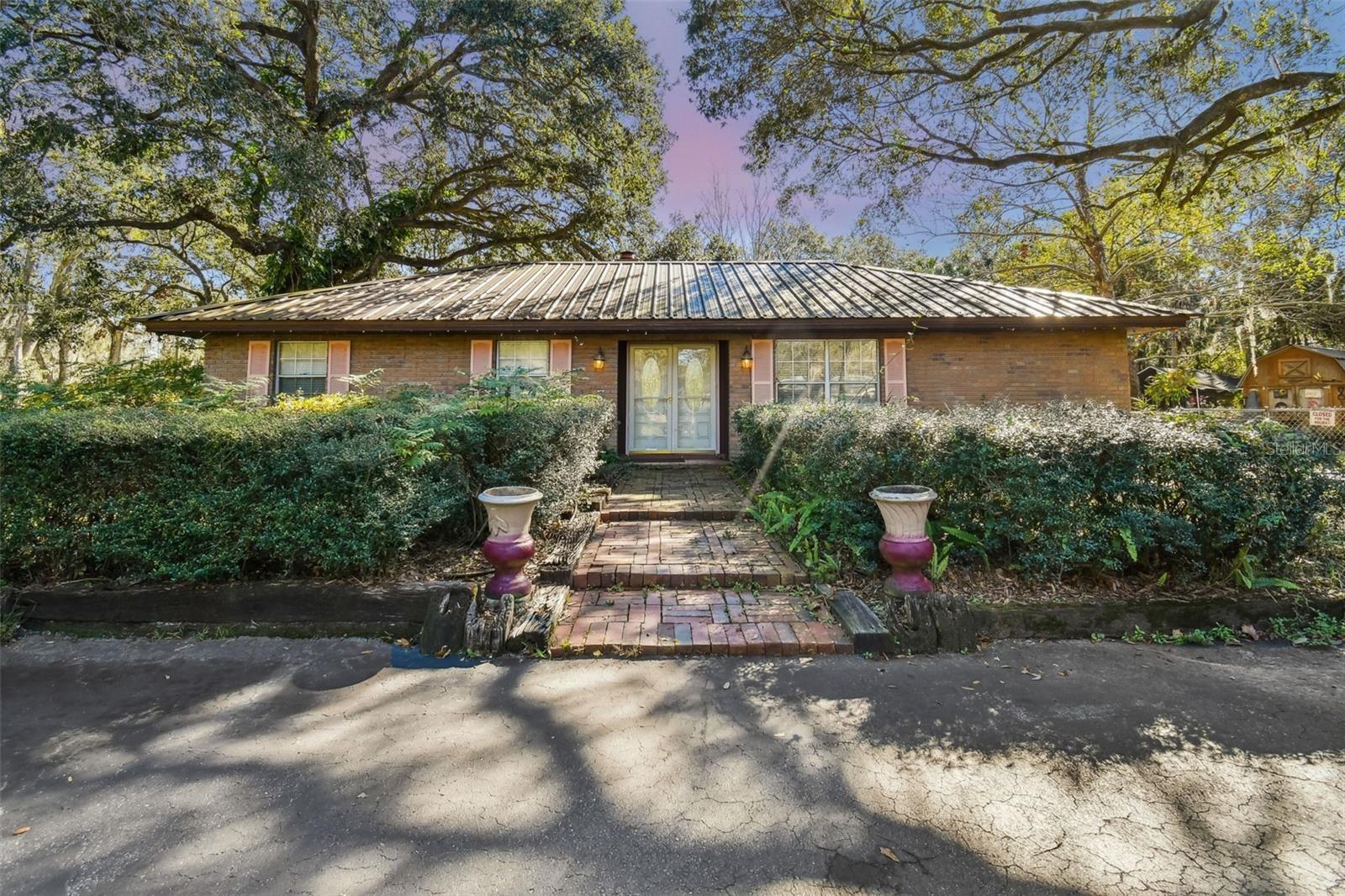 10901 Mcmullen Loop Property Photo 3