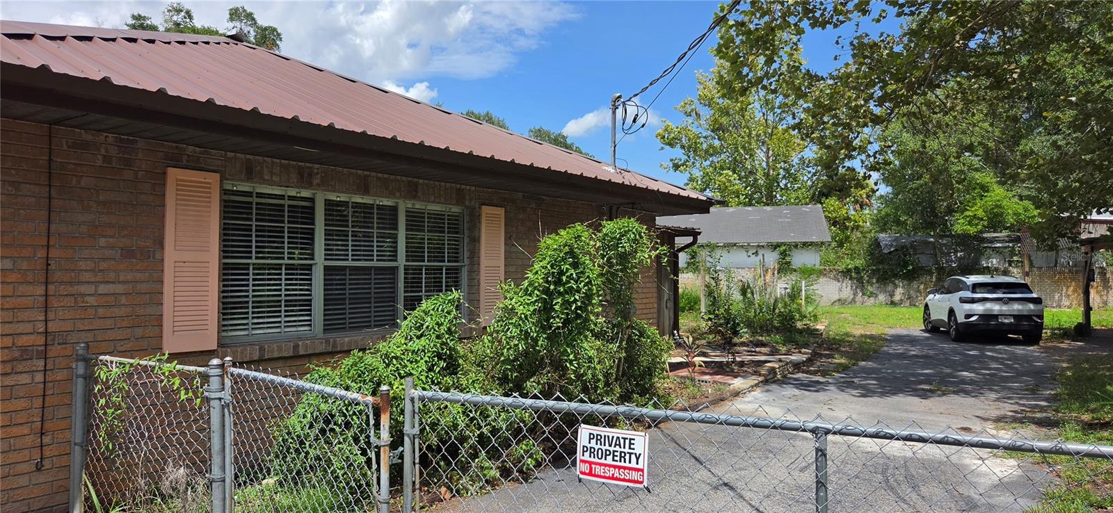 10901 Mcmullen Loop Property Photo 5