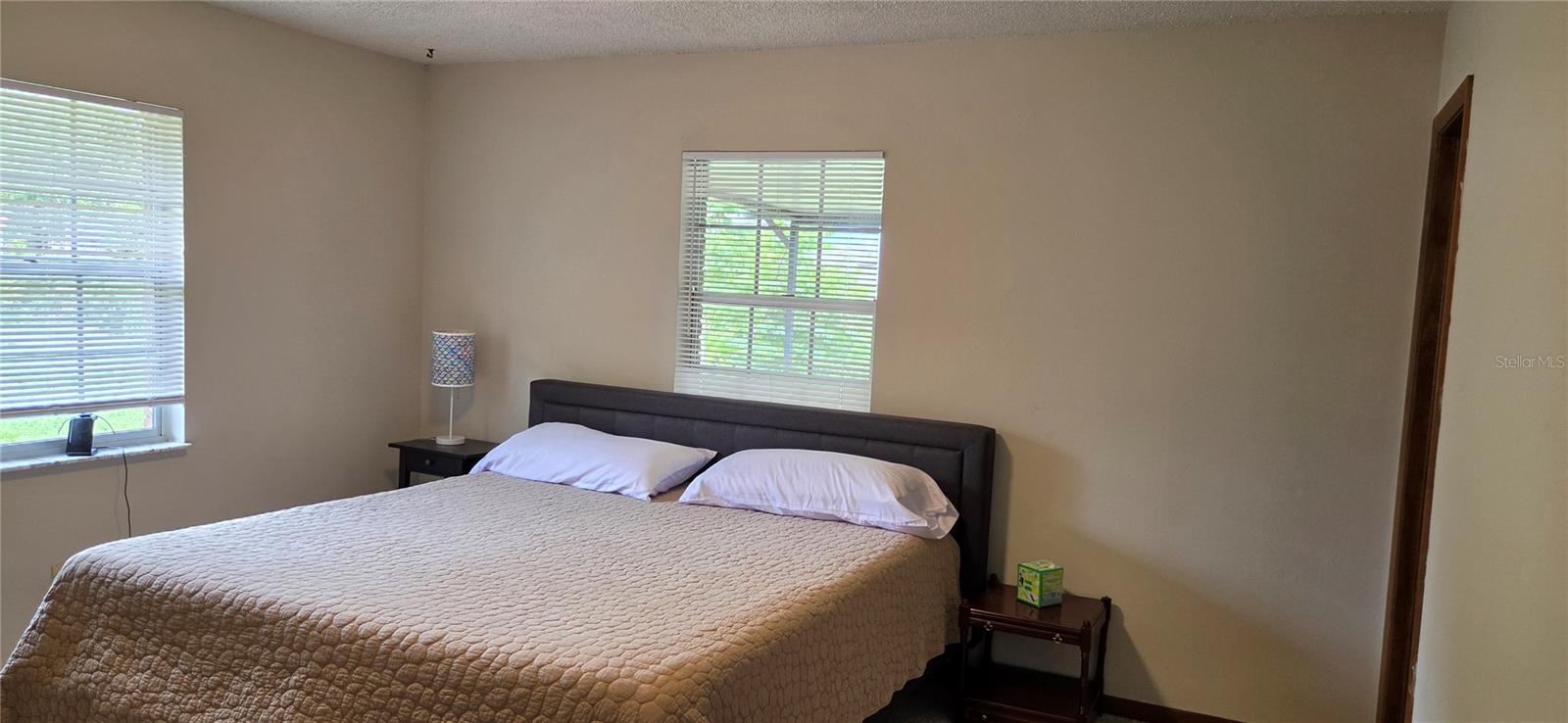 10901 Mcmullen Loop Property Photo 12