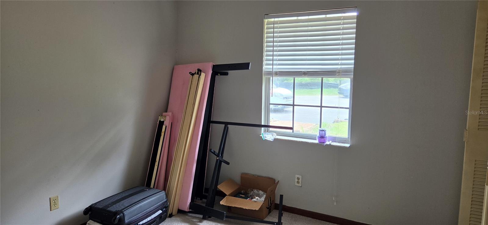 10901 Mcmullen Loop Property Photo 13