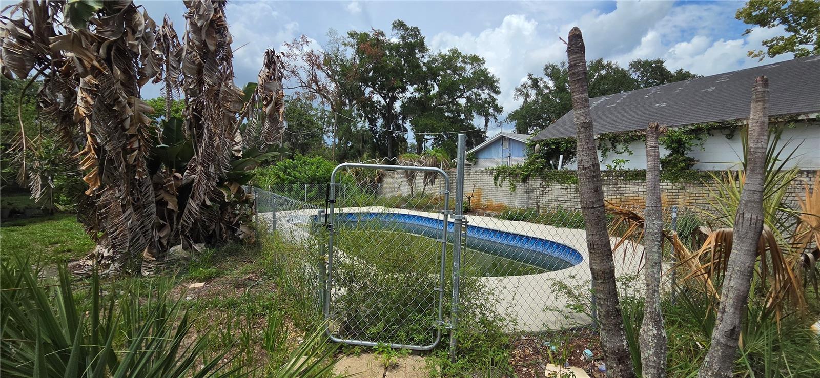10901 Mcmullen Loop Property Photo 24