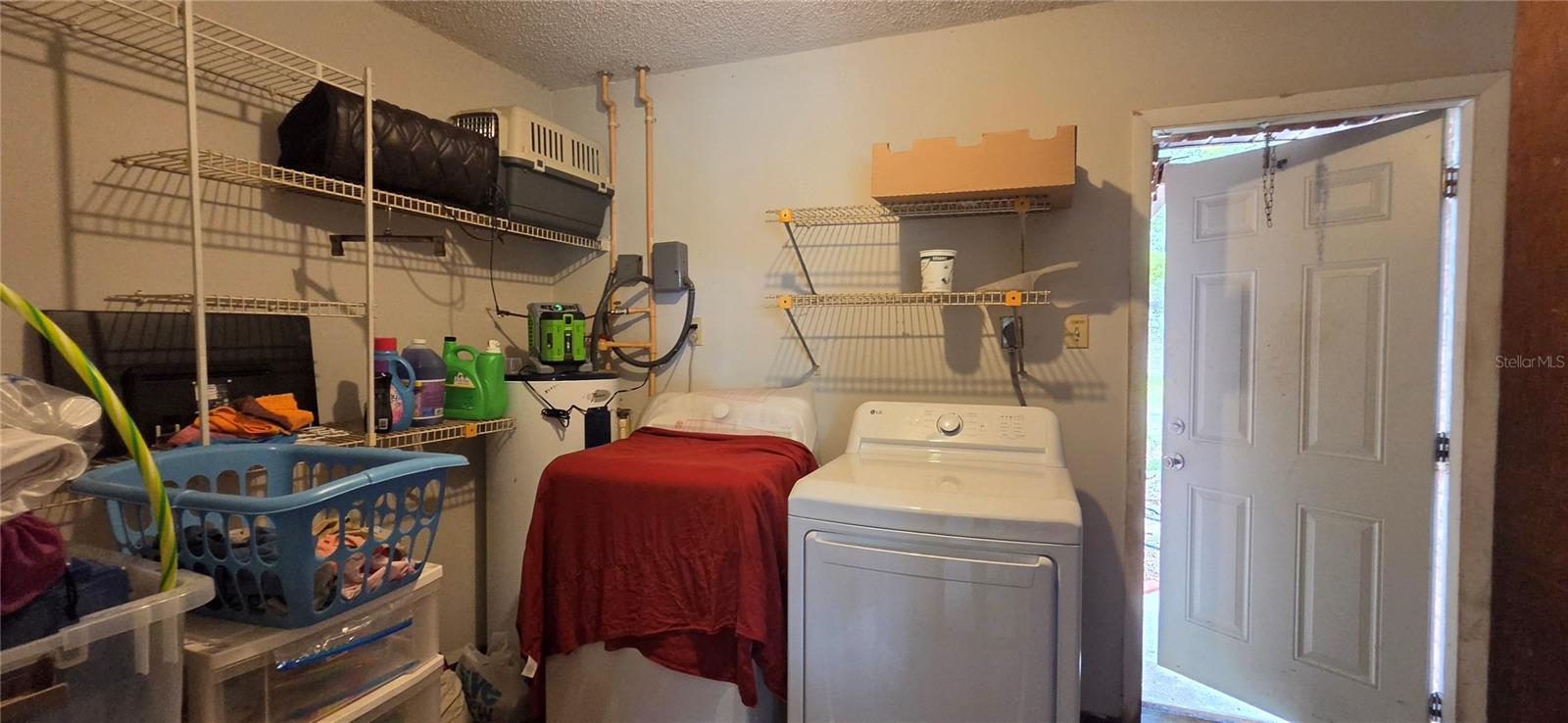 10901 Mcmullen Loop Property Photo 25