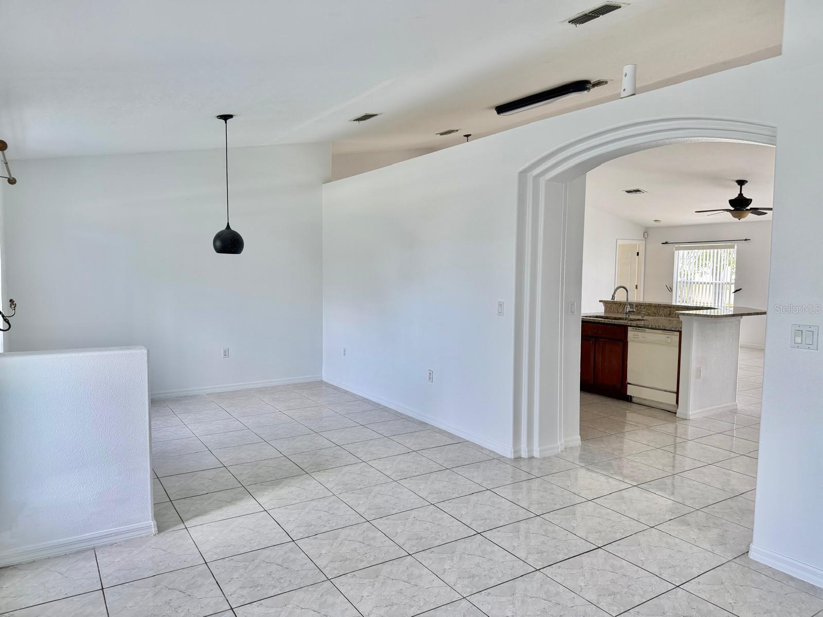3264 Deltona Blvd Property Photo 8