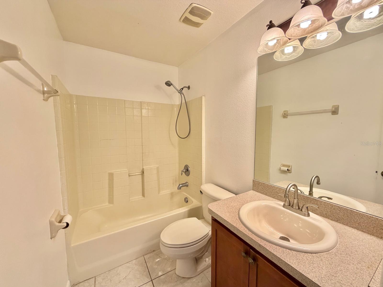 3264 Deltona Blvd Property Photo 14