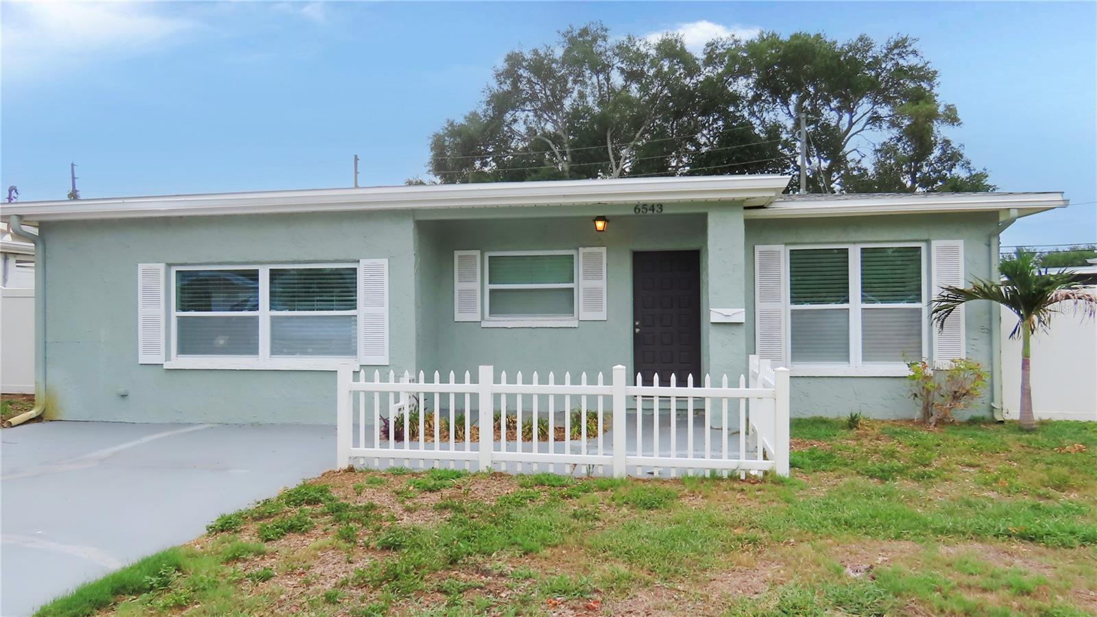 6543 34th Ter N Property Photo 1