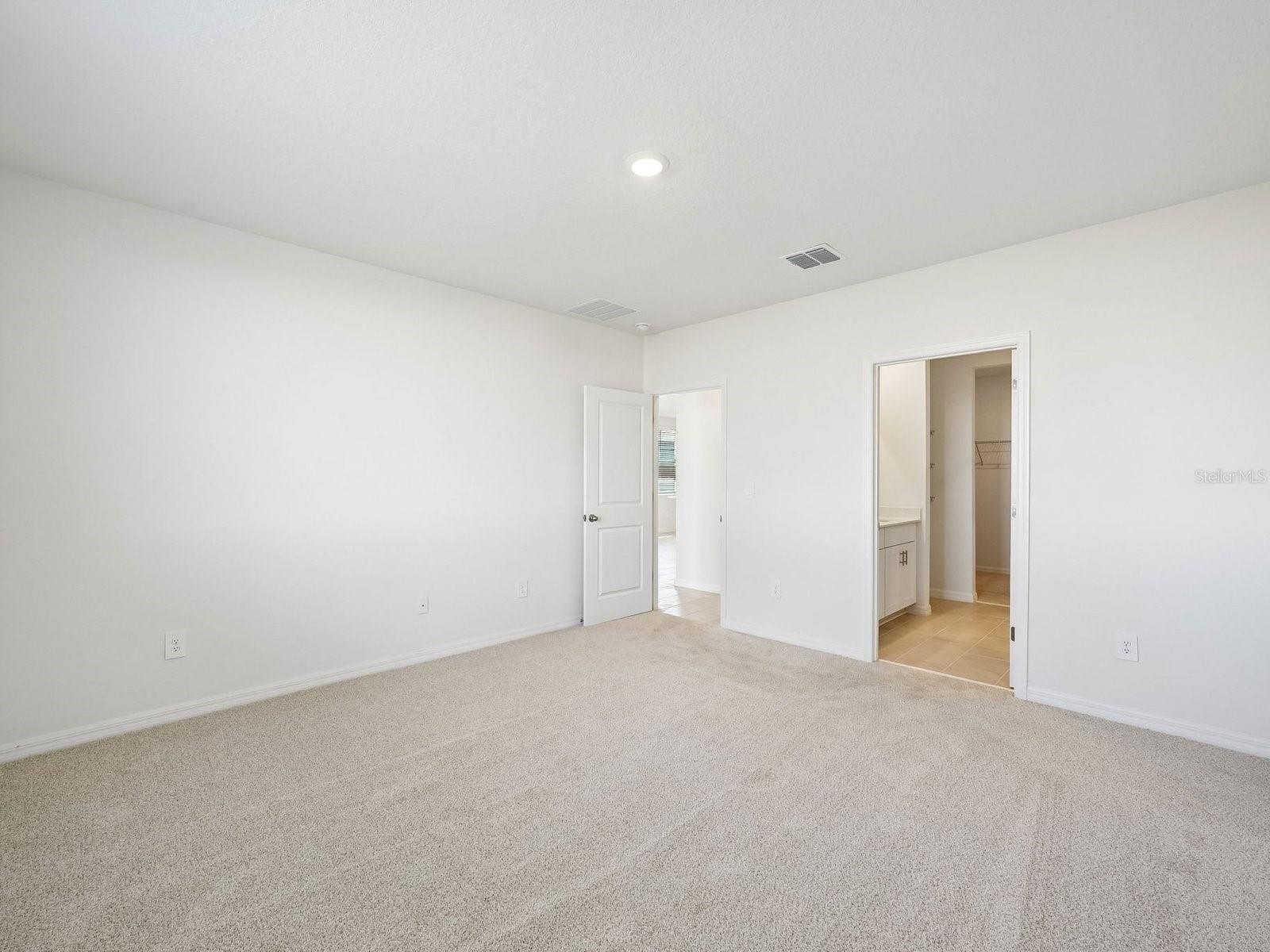13403 Shellmore Ave Property Photo 10