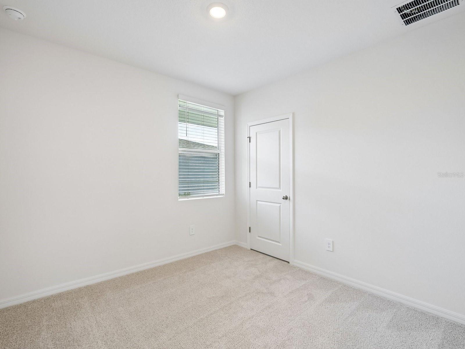 13403 Shellmore Ave Property Photo 16