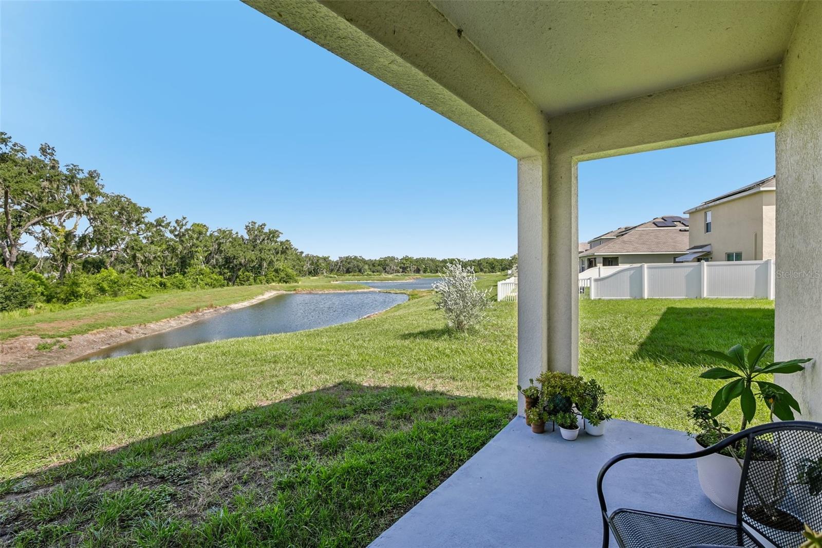 11008 Leland Groves Dr Property Photo 2