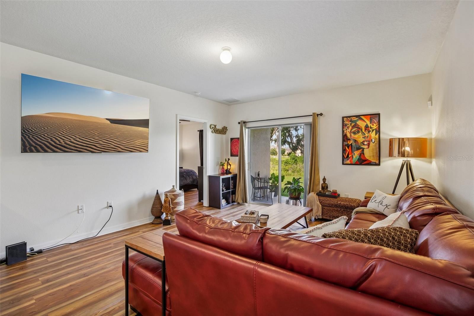 11008 Leland Groves Dr Property Photo 5