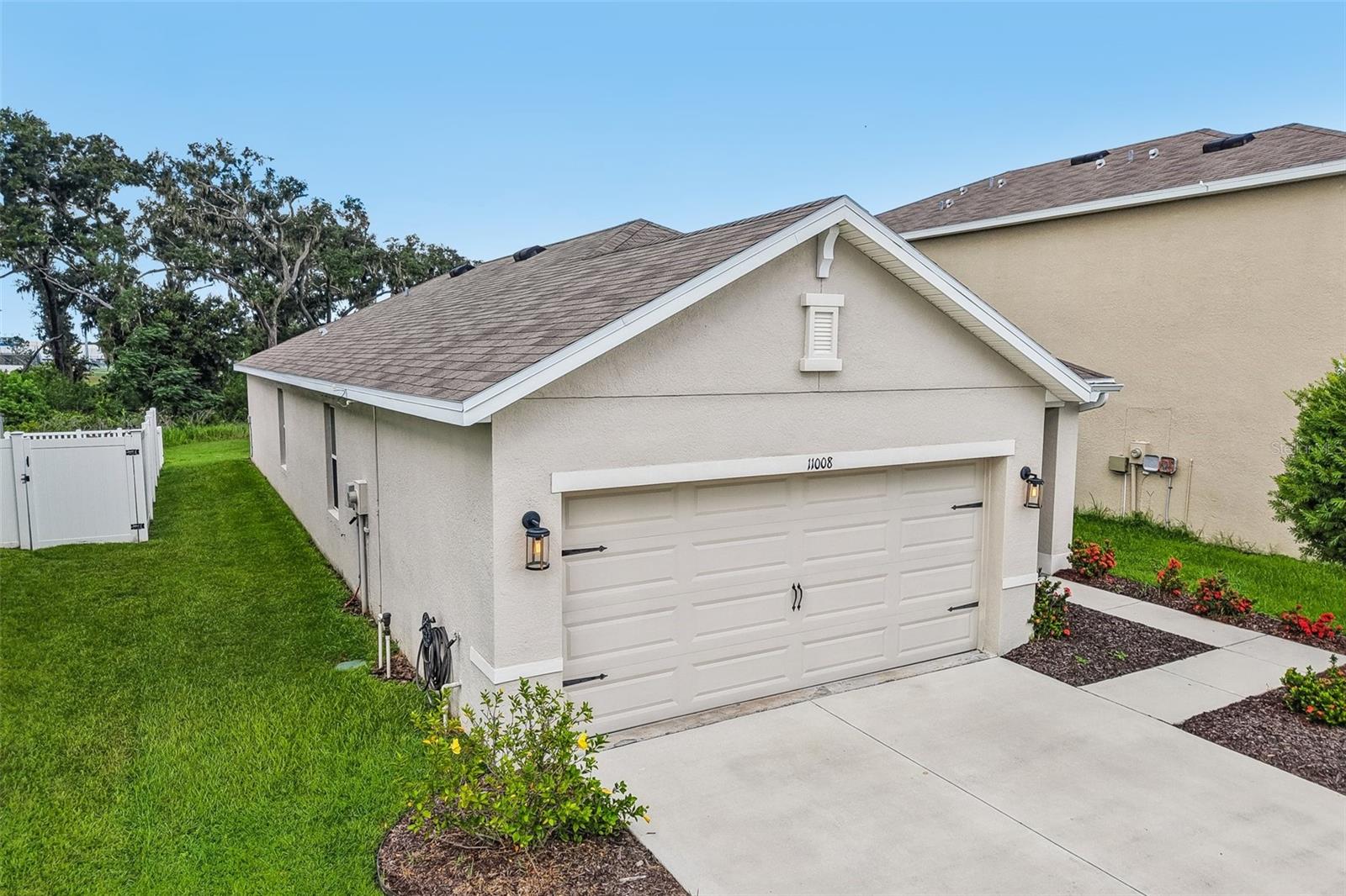 11008 Leland Groves Dr Property Photo 23