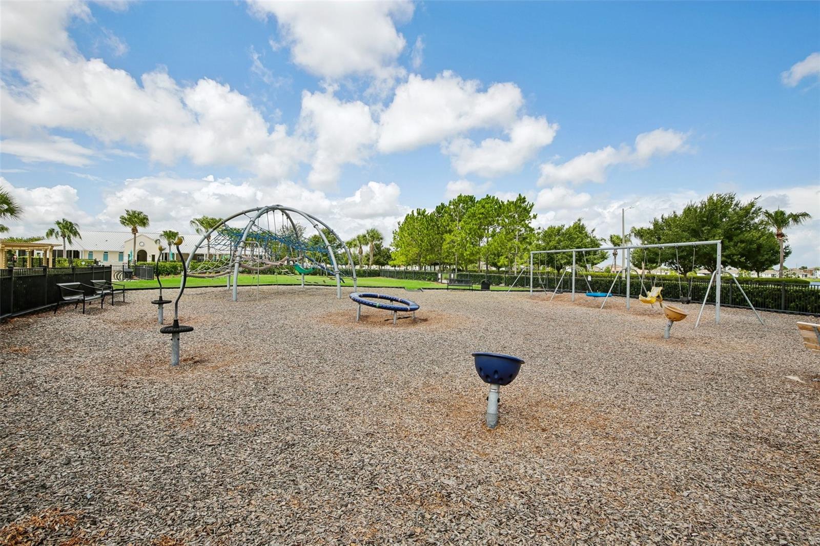 11008 Leland Groves Dr Property Photo 33