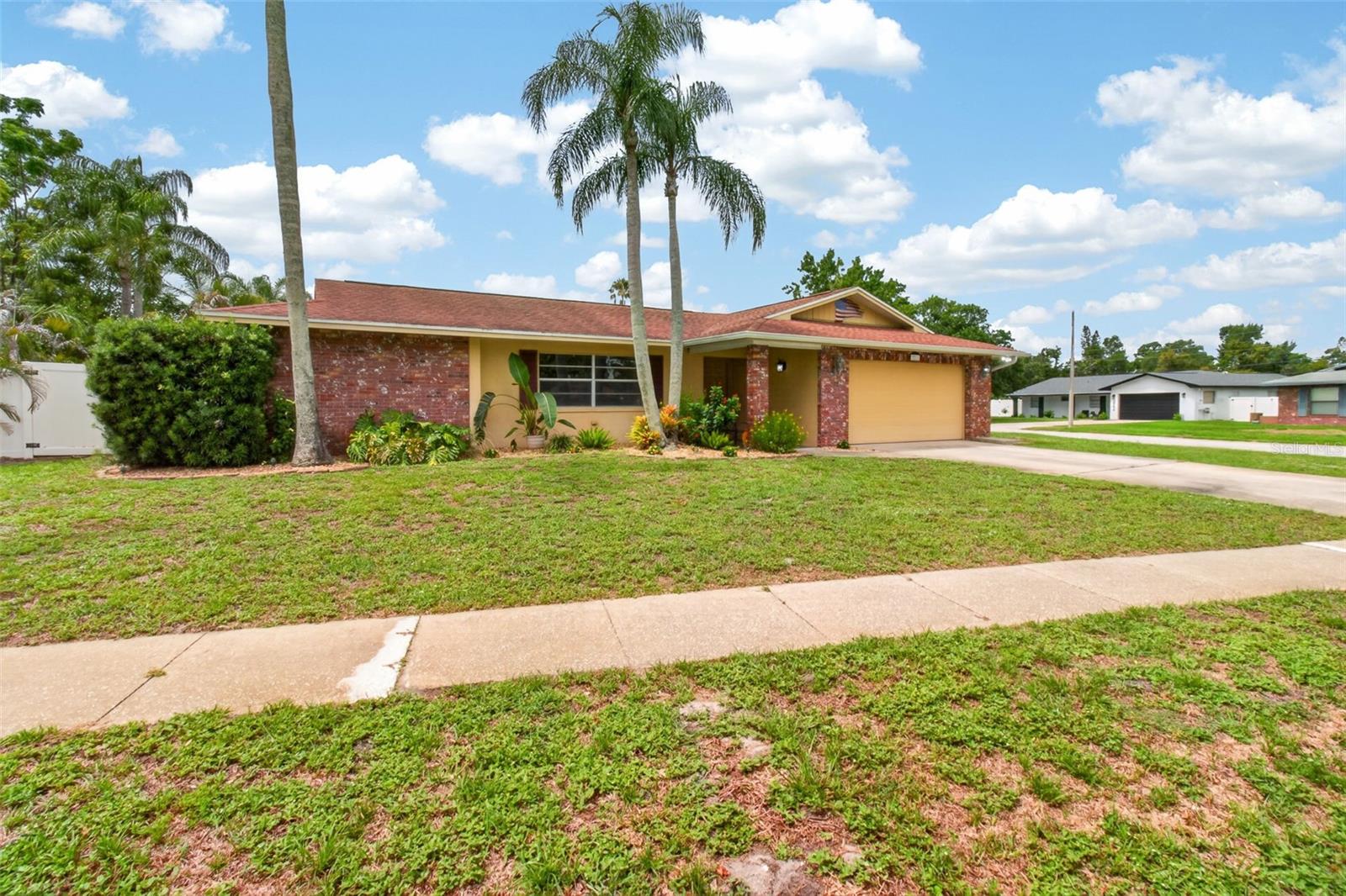2221 Colonial Dr Property Photo 36