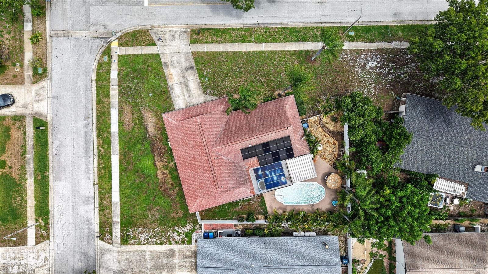 2221 Colonial Dr Property Photo 41