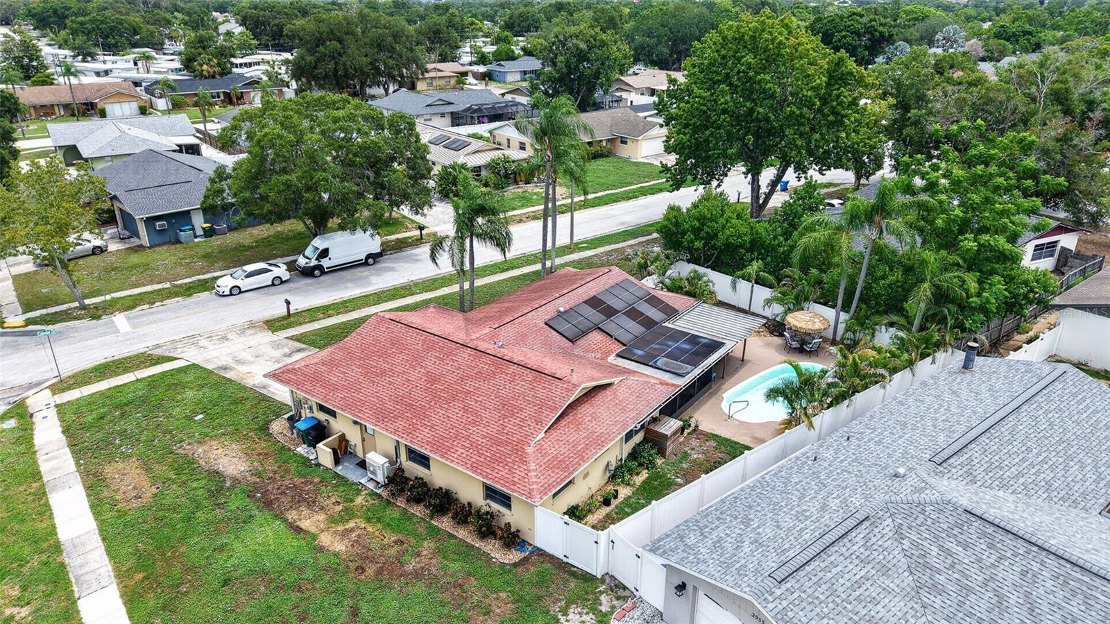 2221 Colonial Dr Property Photo 42