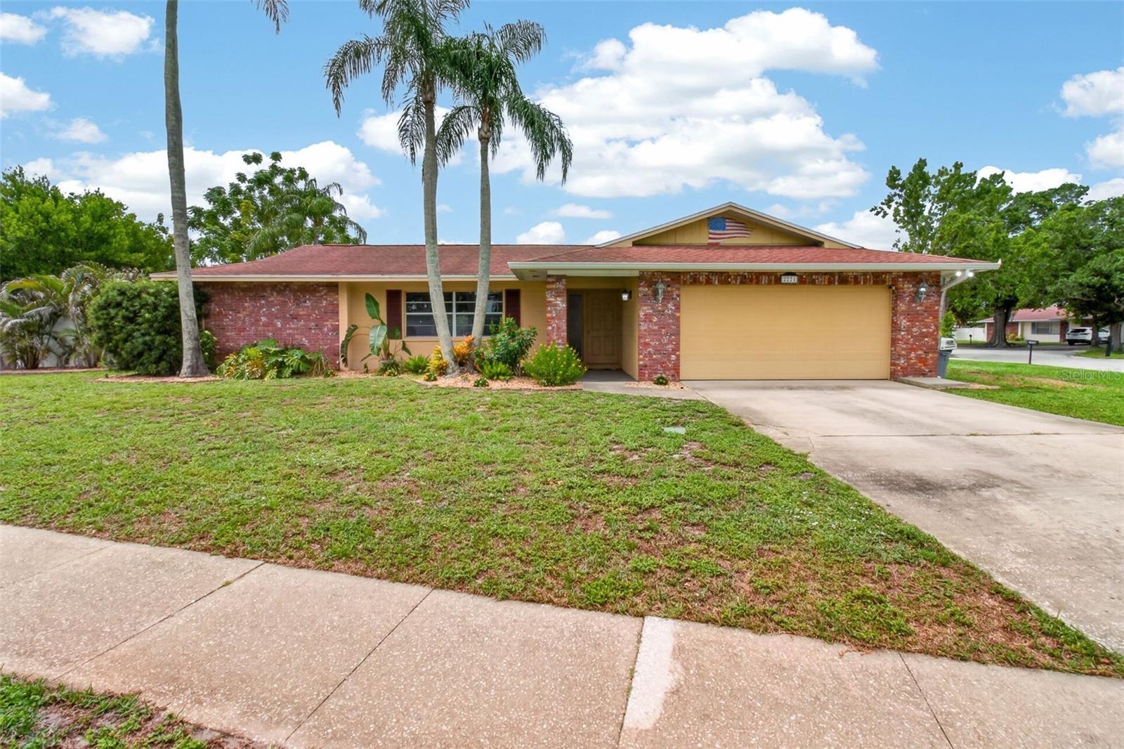 2221 Colonial Dr Property Photo 44