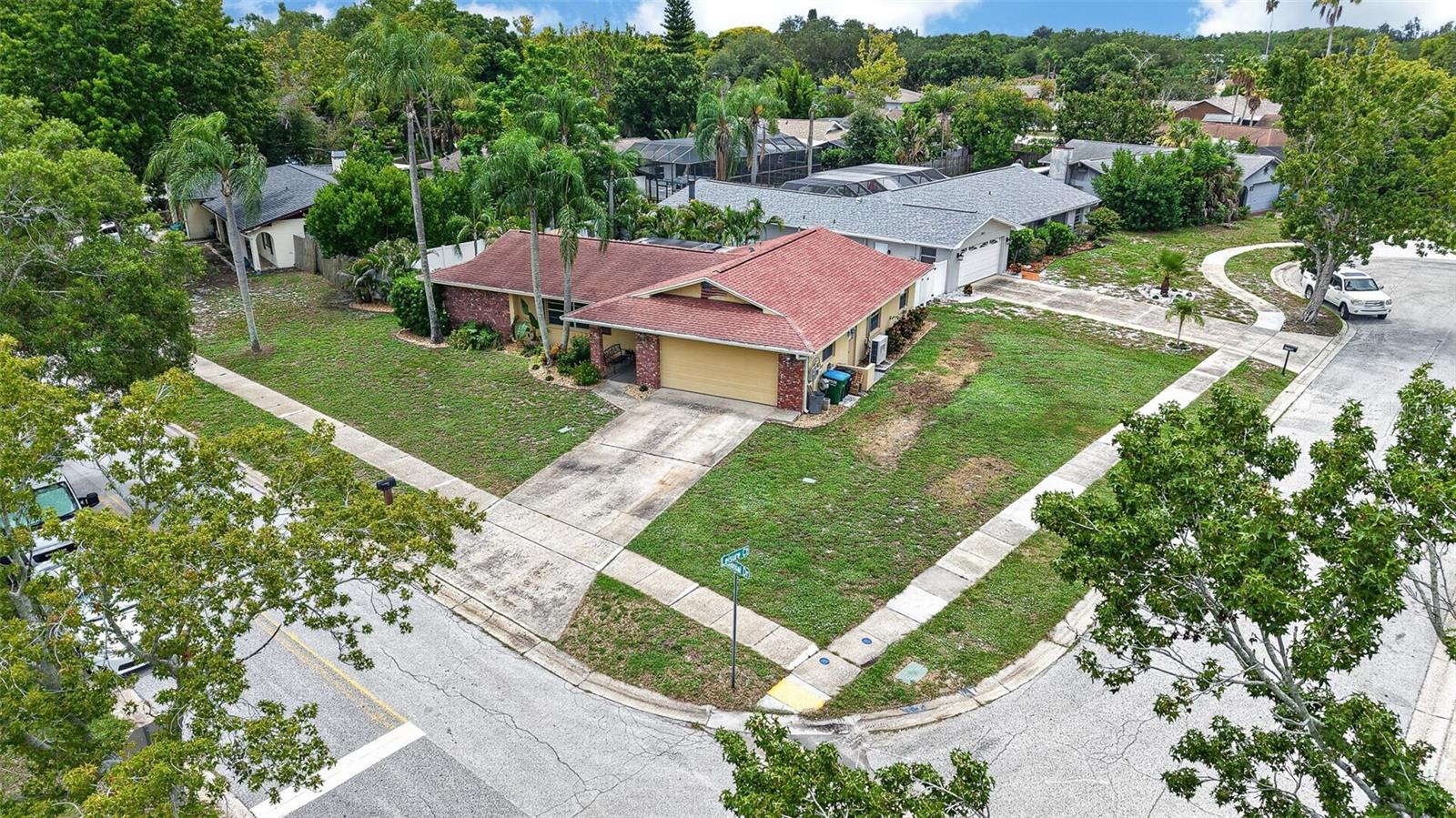 2221 Colonial Dr Property Photo 45