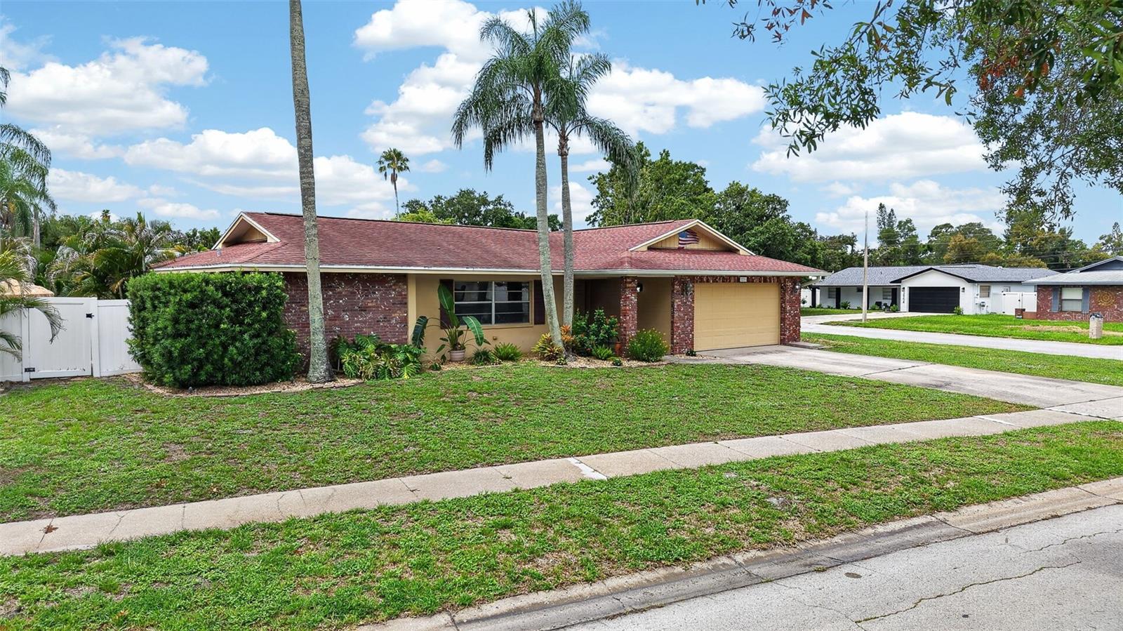 2221 Colonial Dr Property Photo 46