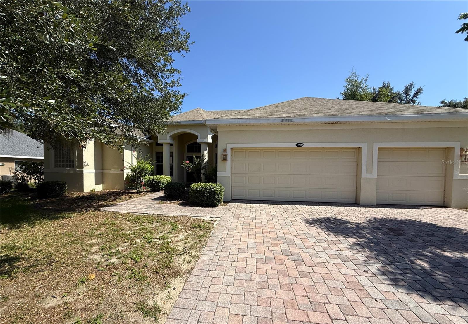 1920 ELOISE COVE DR Property Photo 1