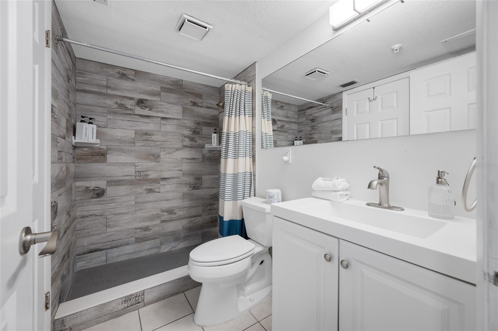 12924 Gulf Blvd #105 Property Photo 19