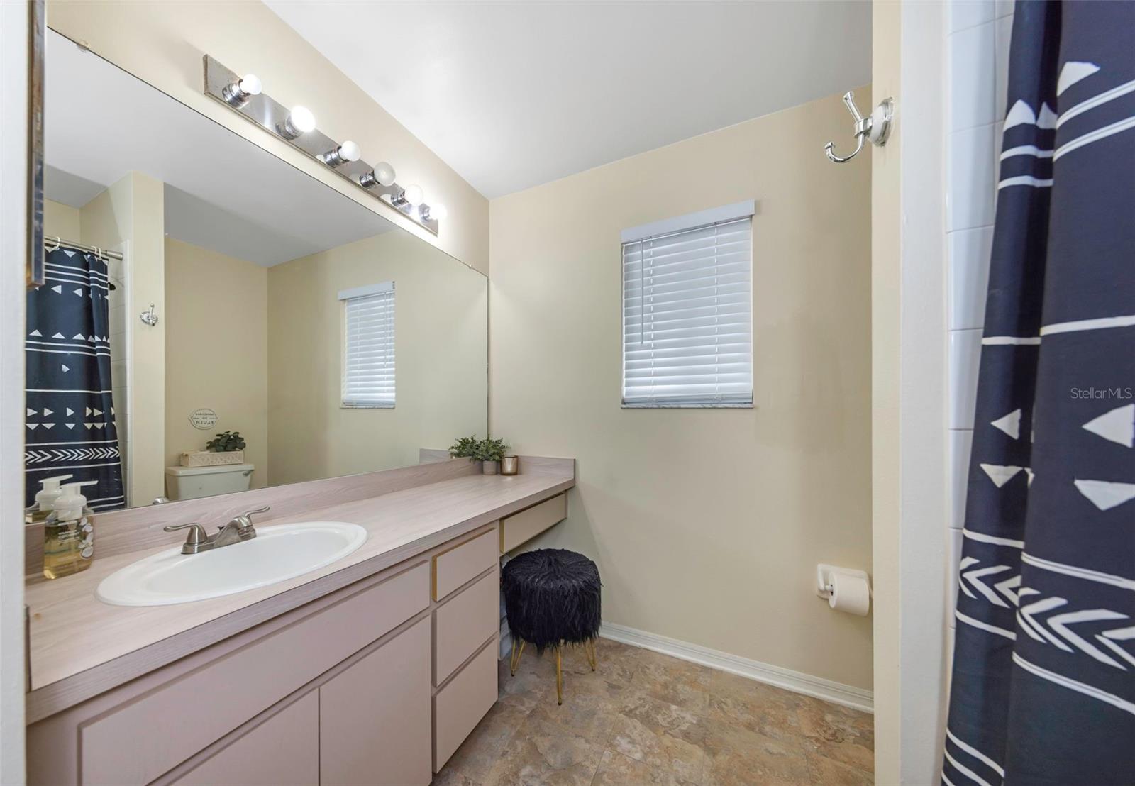 3130 Bentley Dr Property Photo 25