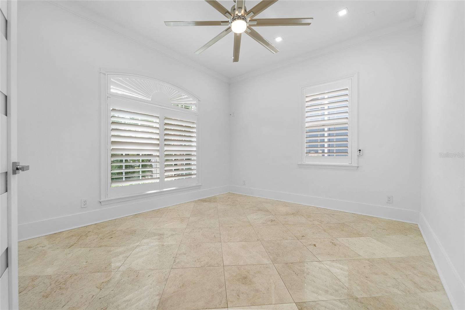 4802 W Beachway Dr Property Photo 19