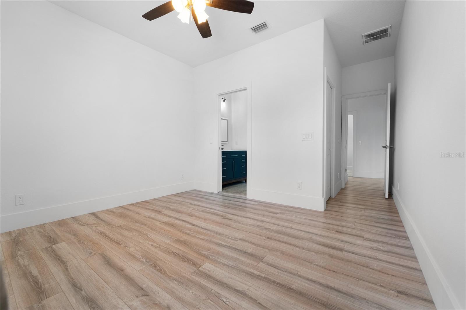 4802 W Beachway Dr Property Photo 34