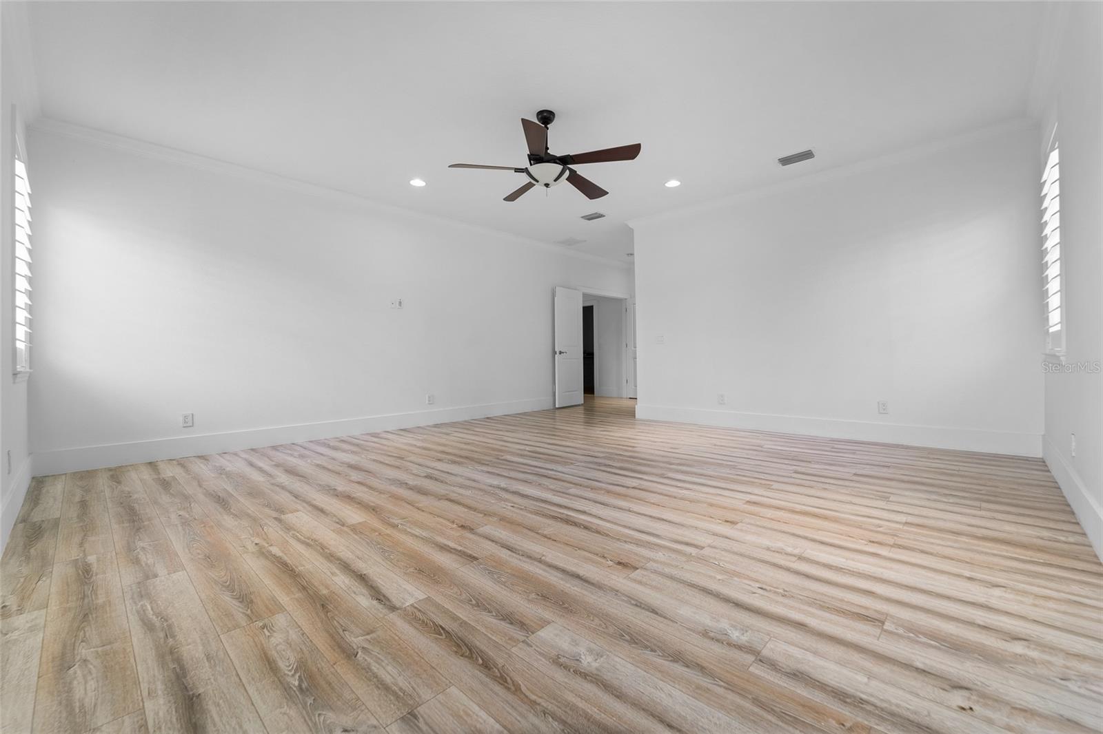 4802 W Beachway Dr Property Photo 38
