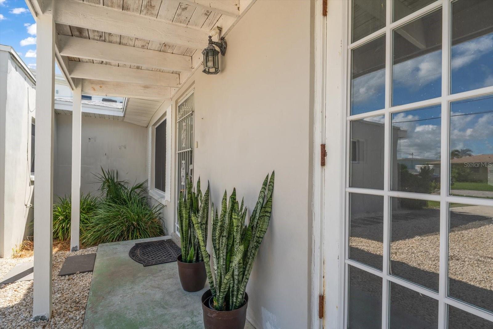 337 La Hacienda Dr Property Photo 11